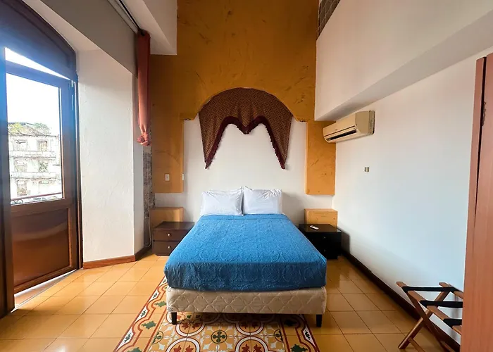 Oasis Hotel